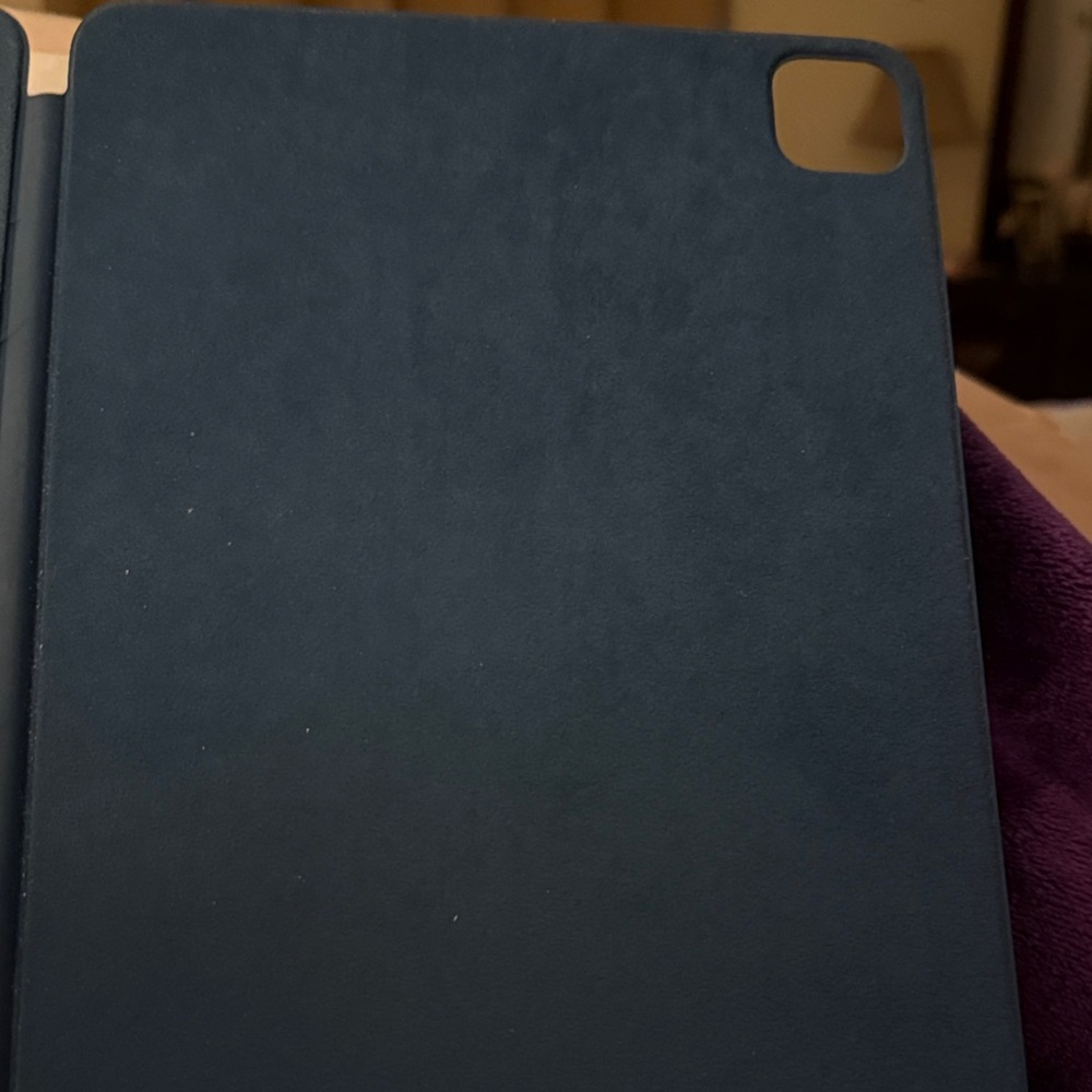 Apple iPad Pro Smart Folio - Navy - Picture 3 of 5